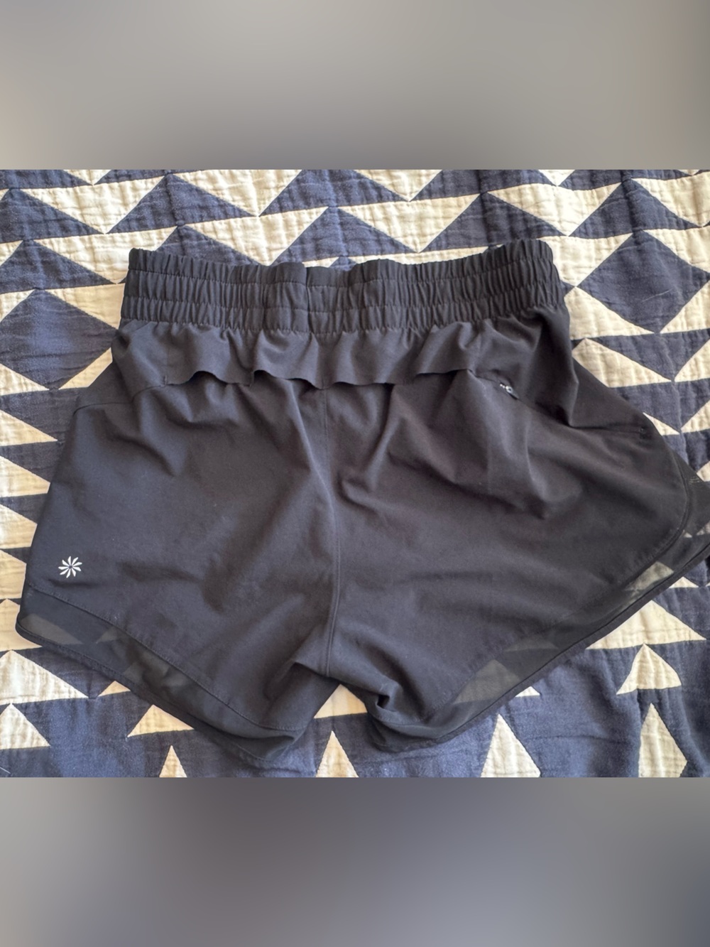 Athleta Mesh Racer Run Short 4” - Picture 2 of 5